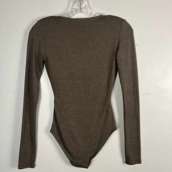 Aritzia Wilfred Free green Brown Long Sleeve V Neck Bodysuit for Size XS - Picture 3 of 5